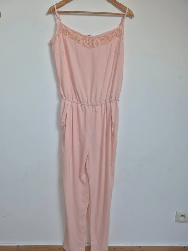 Osley Combinaison fluide dentelle rose pastel L